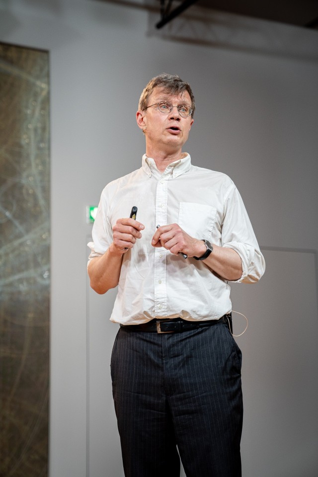 Scientist Mikhail Lukin giving a public talk. 