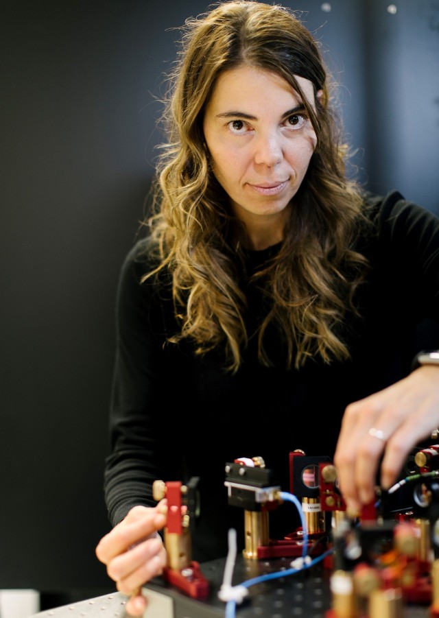 Francesca Ferlaino working on an experiment in her lab.