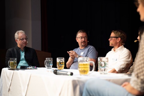 MCQST 2025 - Quantum Stammtisch - Simone Warzel (TUM) and Robert Raussendorf (Leibniz University) with Sophia Economou (Virginia Tech), Stefan Filipp (WMI), Robert König (TUM) and Thomas Monz (AQT & Univ. of Innsbruck)