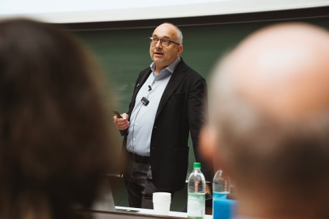 Welcome by Prof. Ulrich Schollwöck, Dean of the Faculty of Physics