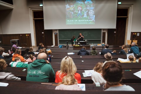 Alice im Quantentag Premiere 