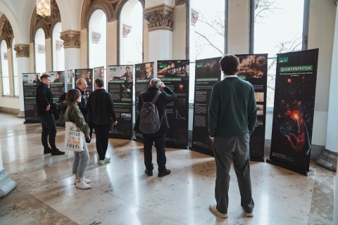 Exhibition on the history of quantum physics