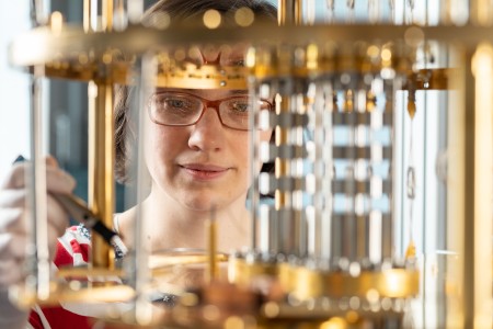Nadezhda Kukharchyk working on the electrical contacts of a quantum computer.