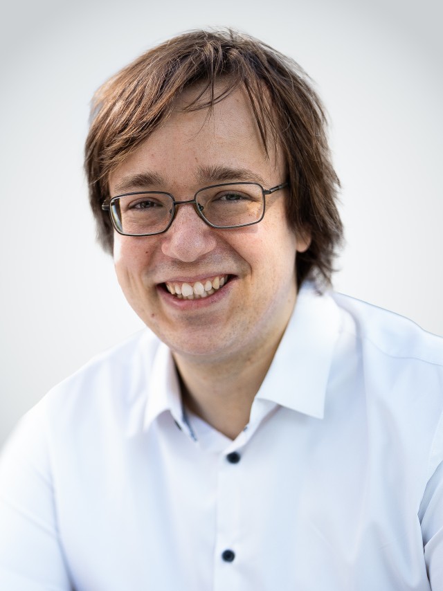 DSC06145-portrait_3600px