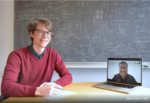 Prof. Johannes Knolle with his research colleague Prof. Hongzheng Zhao, who now works in China. 