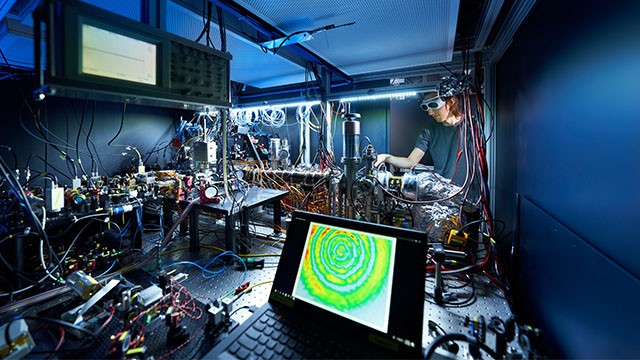 _0004_Thumb_RA2_MCQST-Schelling_1045