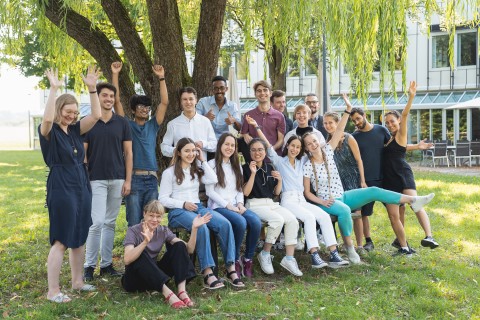 Group photo at the 2022 closing sympoisum 